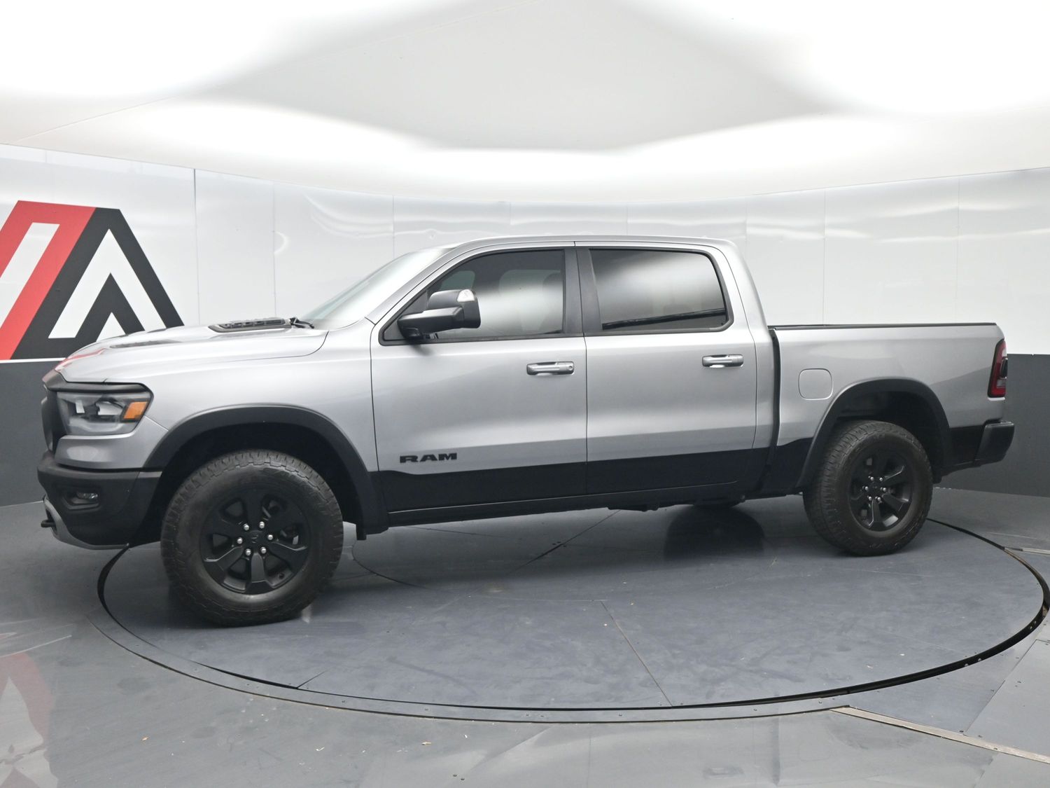 ram ram 1500 pickup 2020 1C6RRELT7LN320334 image ram ram 1500 pickup 2020 1C6RRELT7LN320334 image